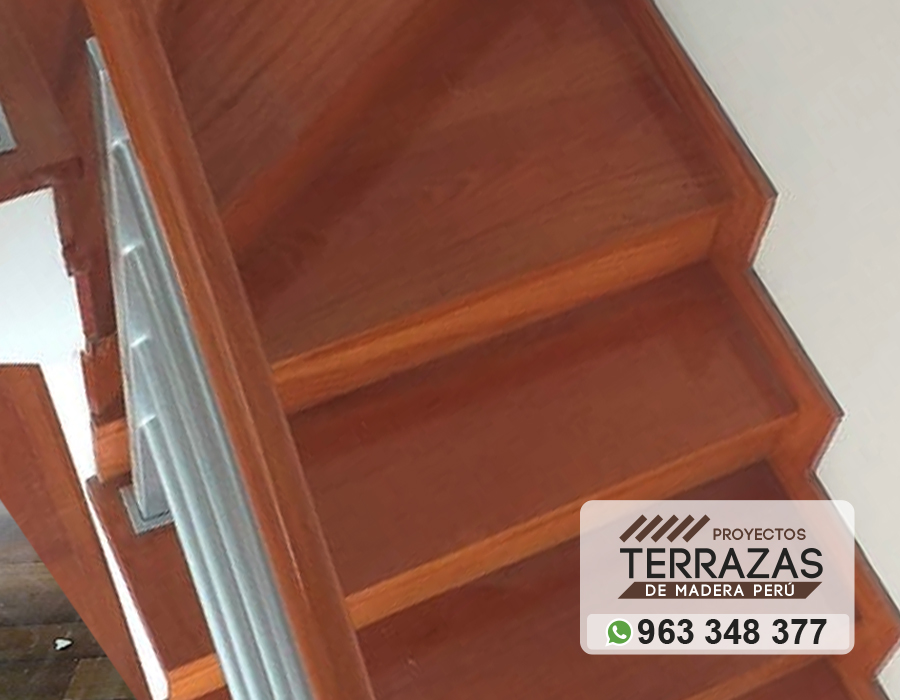 instalacion de escaleras de madera con finos acabados, proyectos de madera, acabados de madera